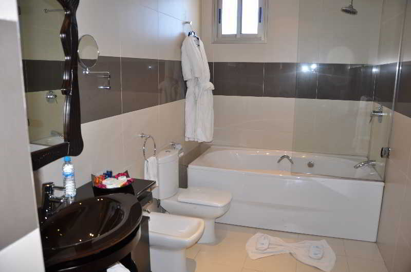 Hotel Omeya Мартиль Экстерьер фото